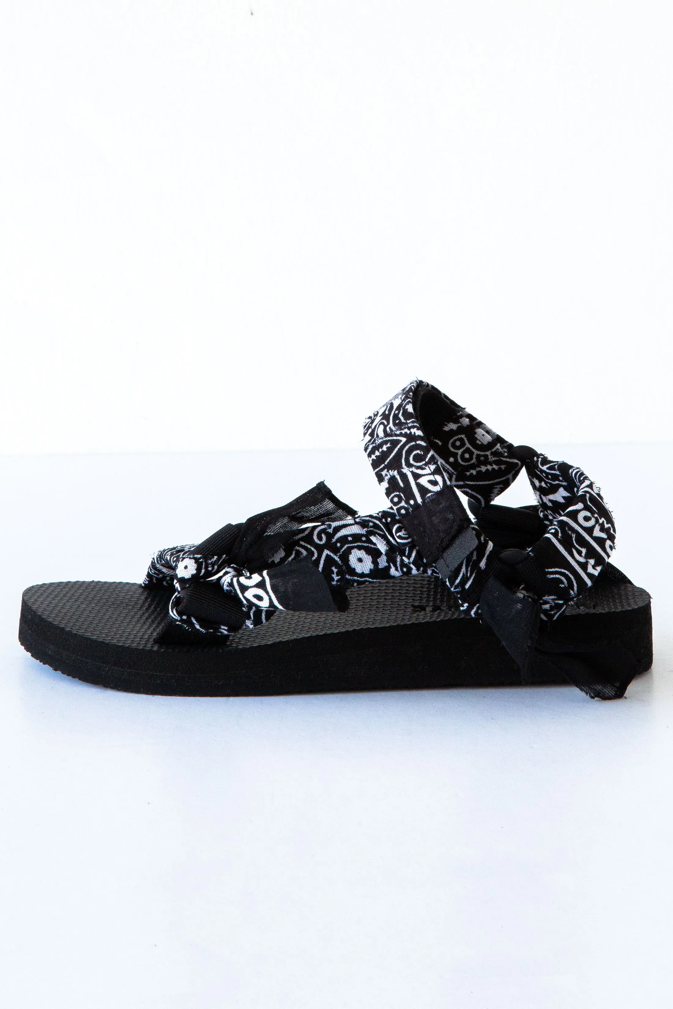 Arizona Love Trekky Black Sandal