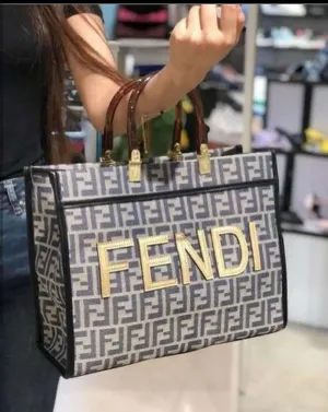 FENDI High-Quality Women's Embroidered Bag (Silver)