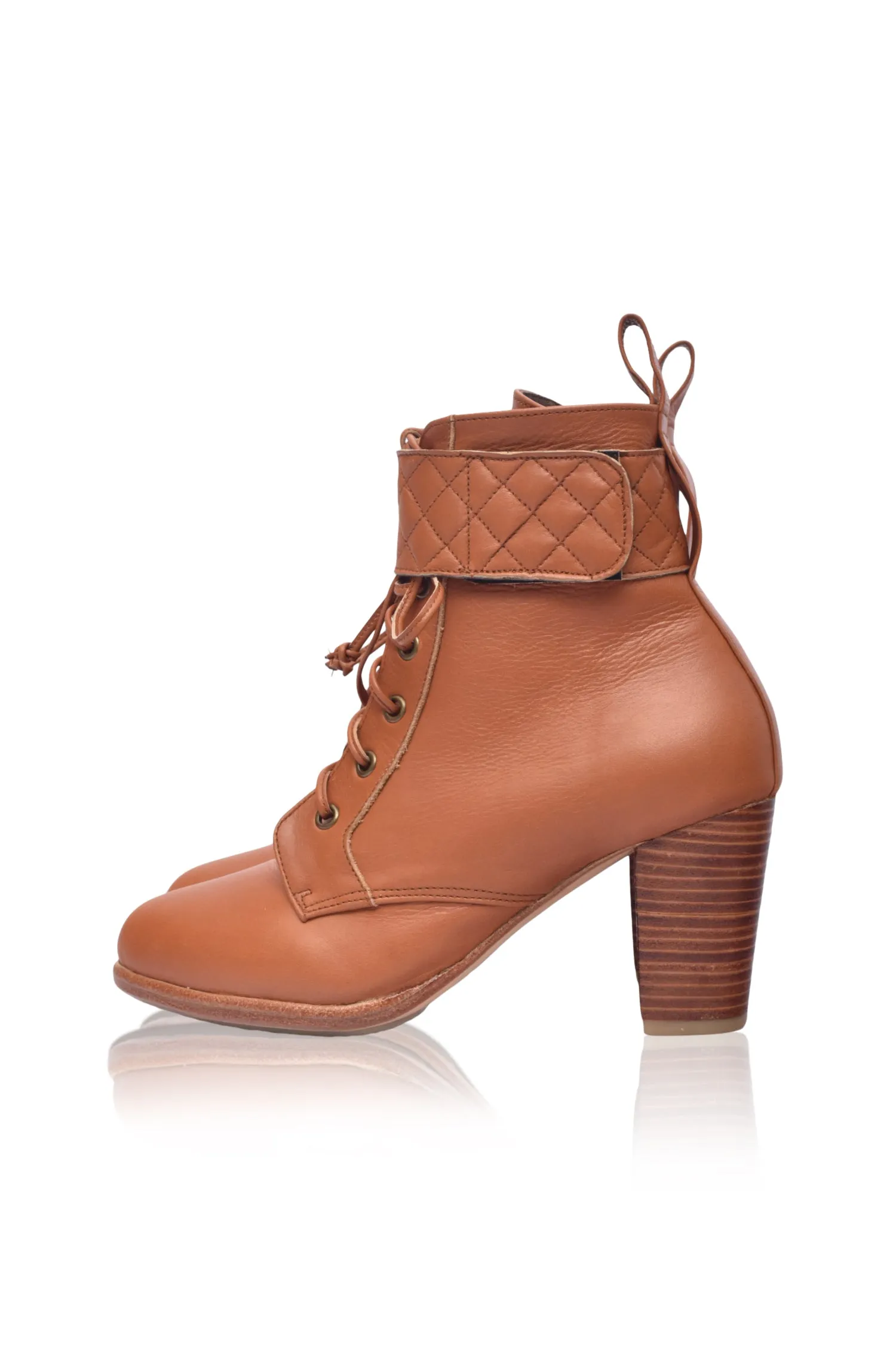 Fine Lover Leather Booties