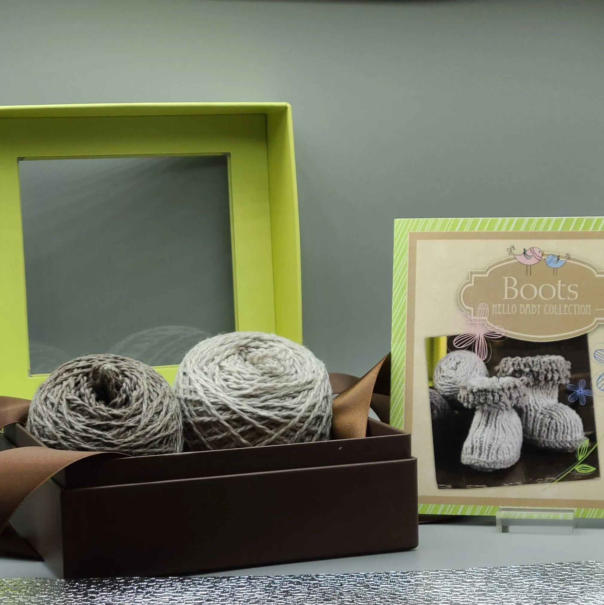 Hello Baby Wool Boots Kit